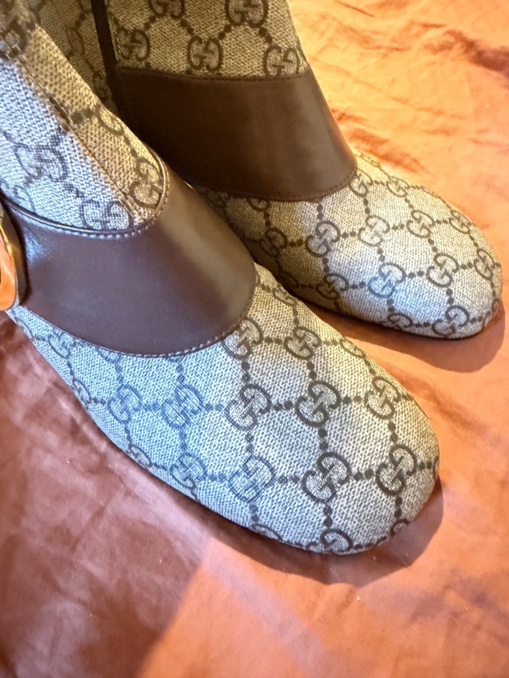 GUCCI Blondie GG Supreme Beige Ankle Booties﻿ Gold Logo Brown Leather Shoes - Picture 6 of 7